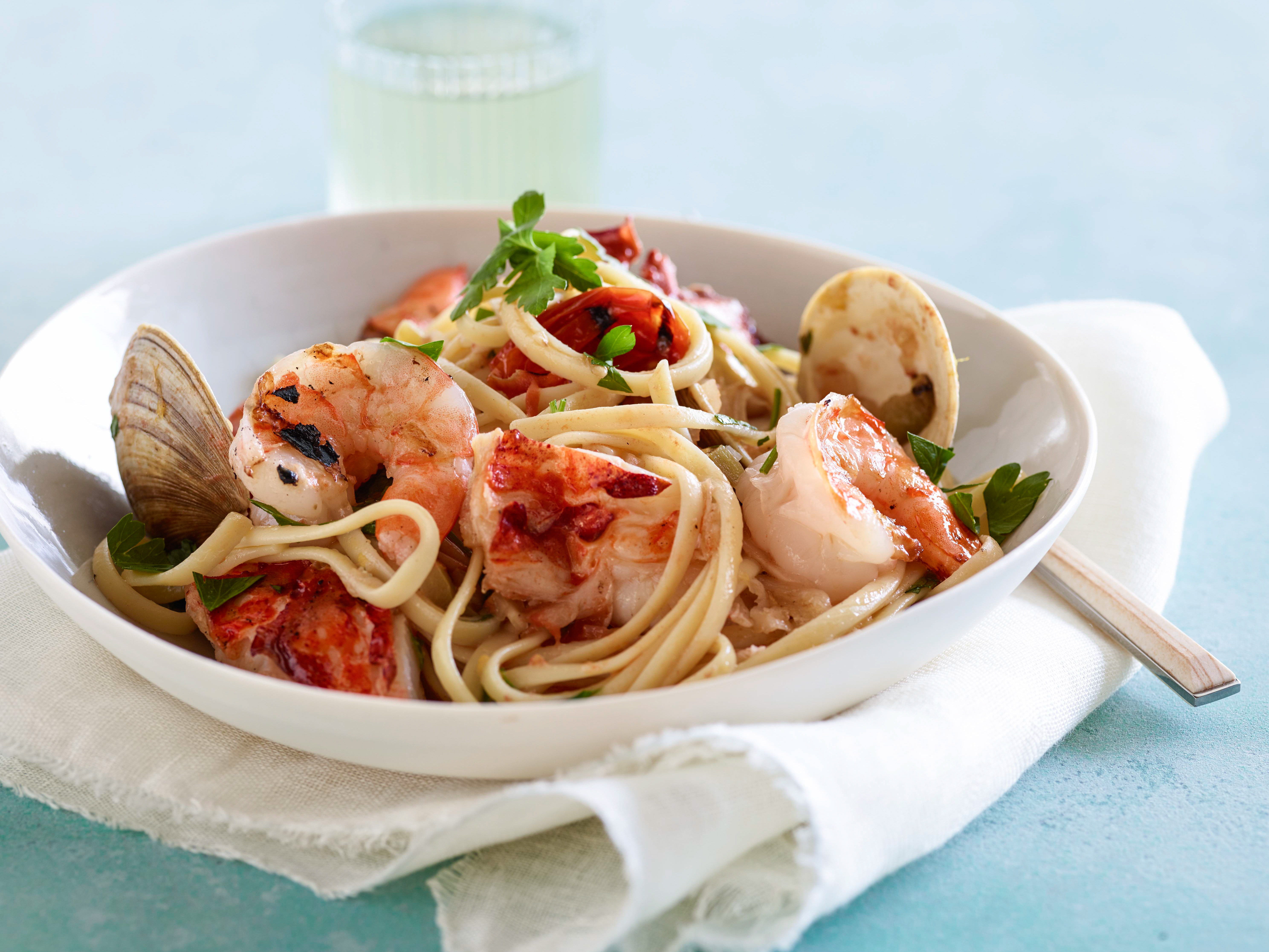 GH0602H_grilled-seafood-pasta-fra-diavolo-recipe_s4x3