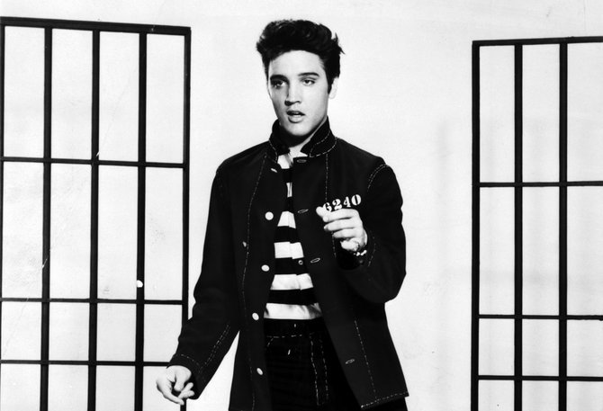 Elvis_Presley_promoting_Jailhouse_Rock_courtesyMGMLibrary_of_Congress--INLINE_t670