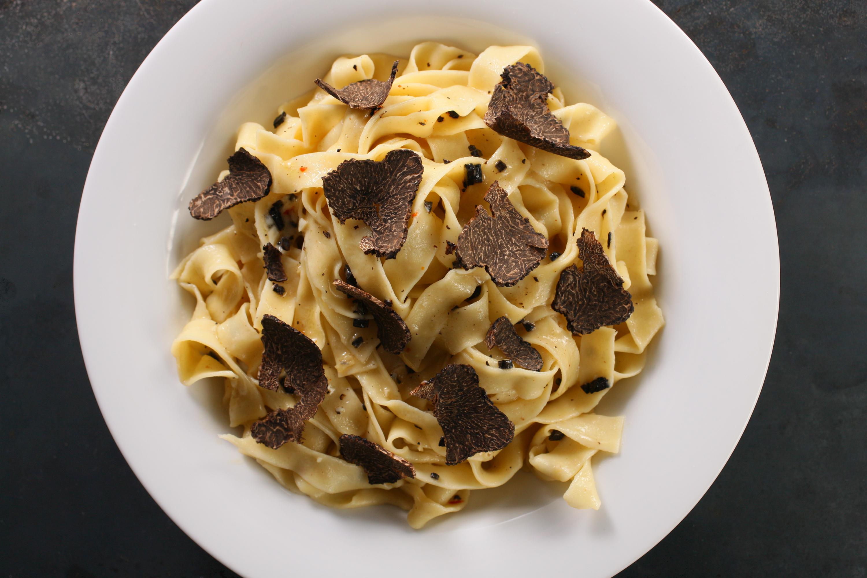 29312_black_truffle_pasta