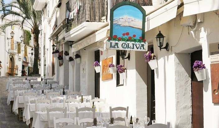 la-oliva-restaurant-ibiza-town-exterior-865